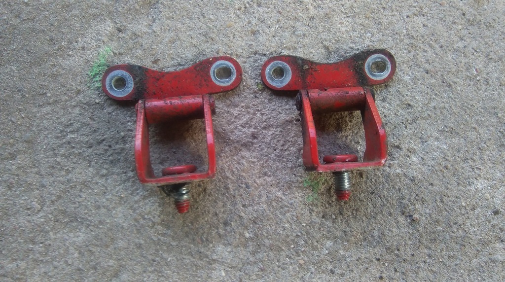 фото №1, Suzuki alto 08-14 петля кришки багажника