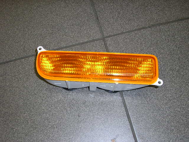 фото №1, Jeep grand cherokee 97r.- поворотник правый