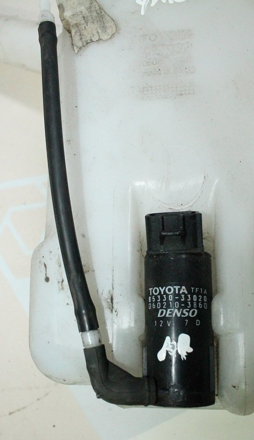 фото №1, Toyota mr2 99-07 помпа омывателя