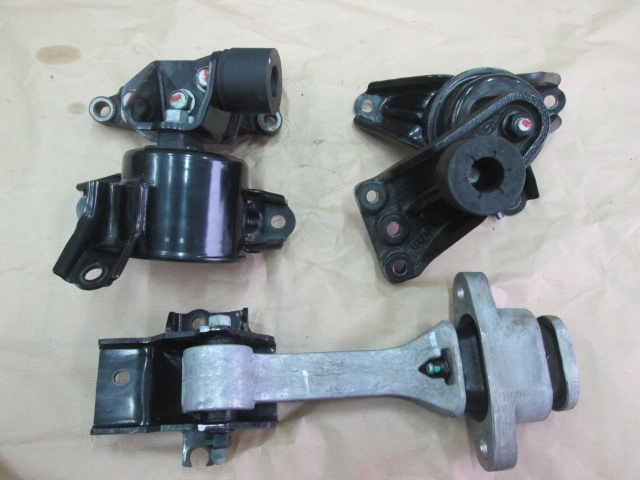 фото №1, Подушка двигателя кронштейн коробки sportage ix35 1,7