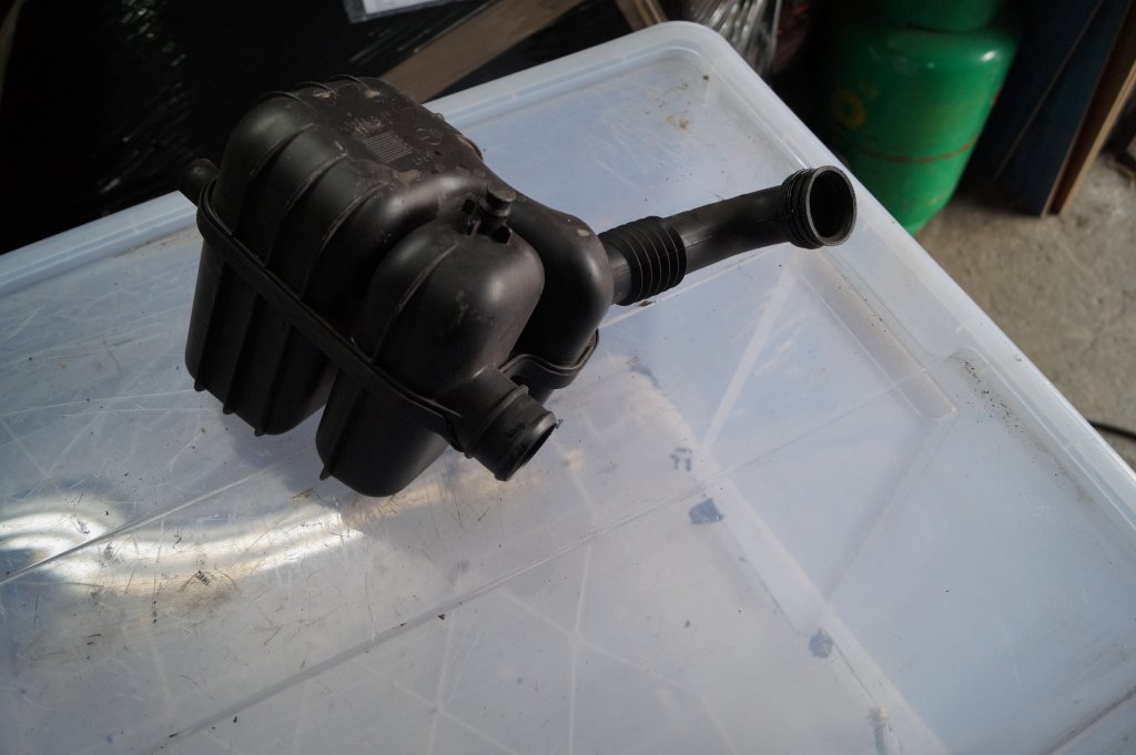 фото №1, Резонатор воздуха 51770155 alfa romeo 159