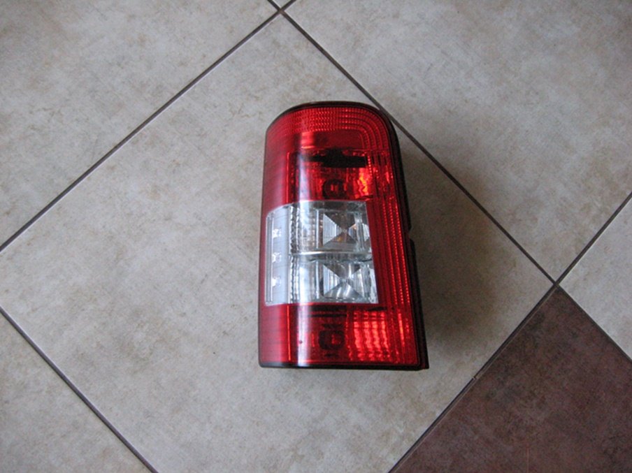 фото №1, Левая лампа - citroen berlingo peugeot partner lift