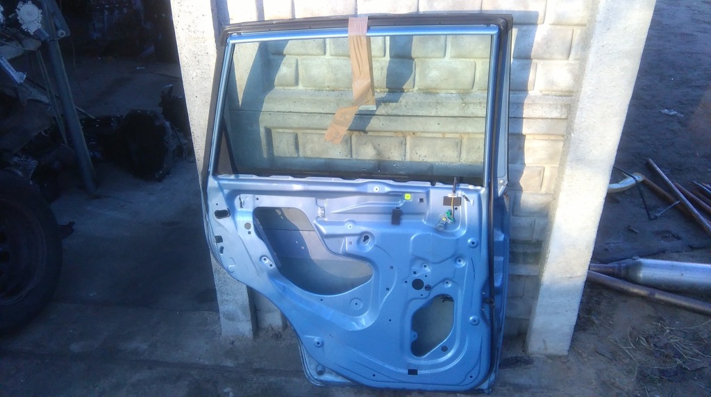 фото №2, Suzuki liana двері ліва задня задні