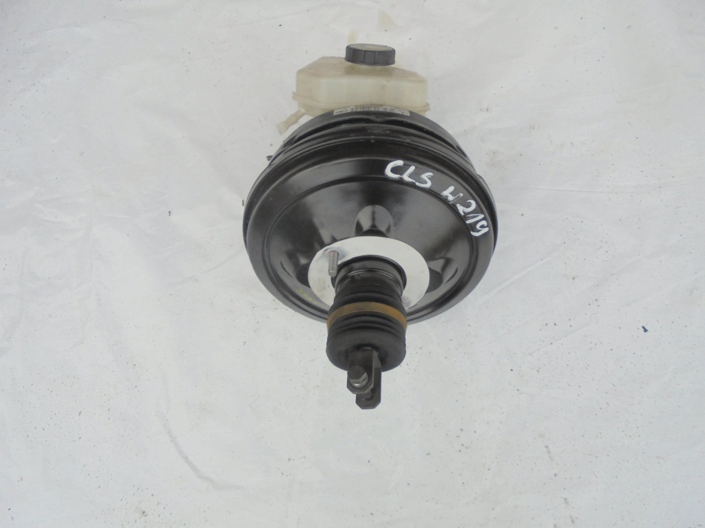 Купити Підсилювач гальм cls w219 a2114300930l