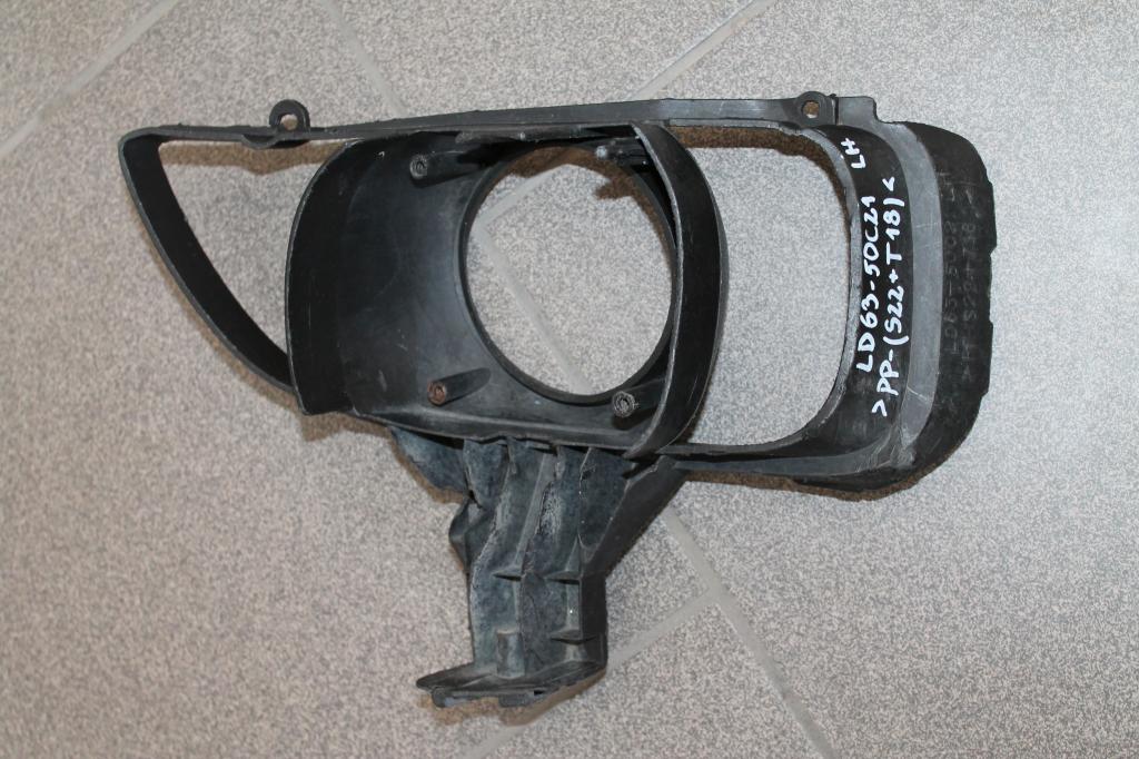 фото №1, Mazda mpv lw 99-06 решётка рамка левая бампер перед