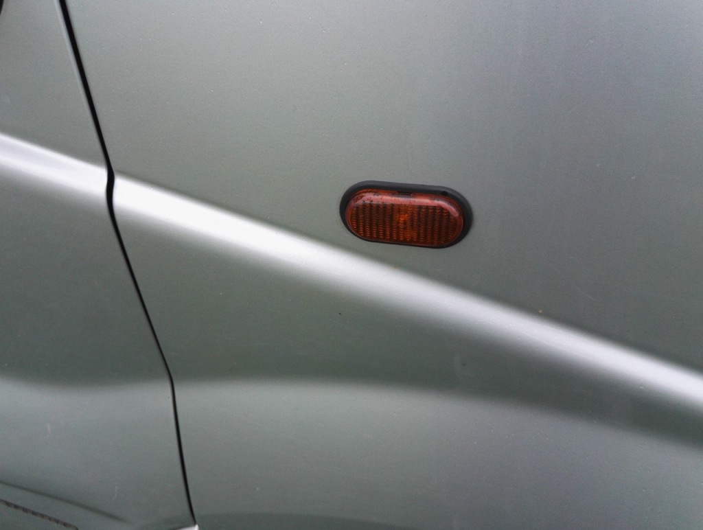 Купить Поворотник крыло  trafic vivaro primastar 07+