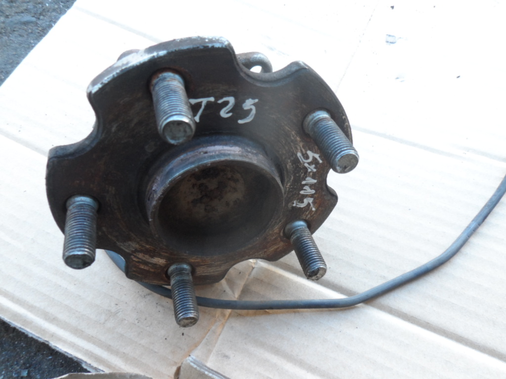 фото №1, Toyota avensis t25 ступиця задня з abs 5x114