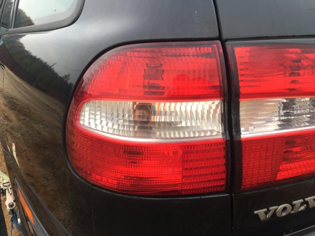 фото №1, Левая лампа задняя volvo v40 2000-2004 lifting задняя