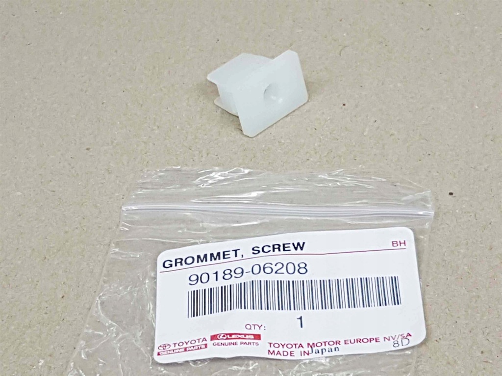 фото №8, Rav4 01-05 разъём wkręta кронштейн защита двигателя