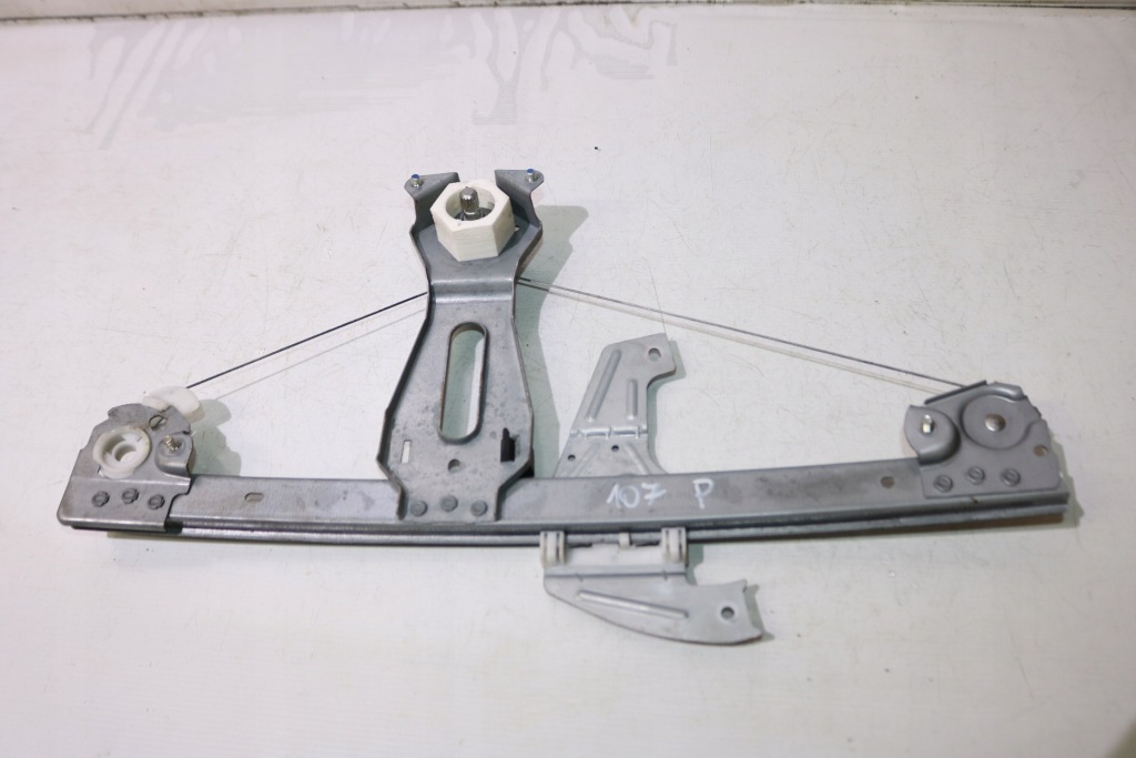 фото №1, Підйомник скло правий перед peugeot 107