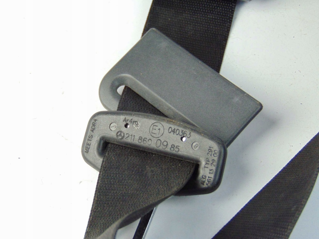 фото №3, Mercedes w211 sedan pas безпеки задня середина