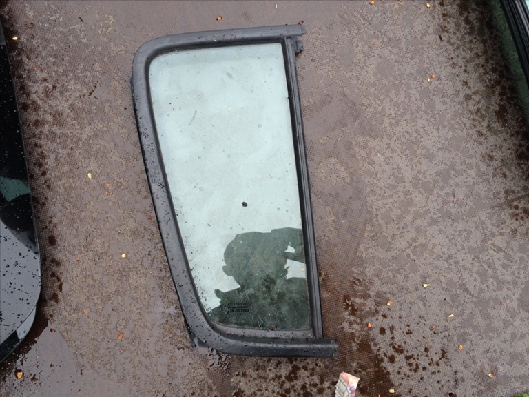 фото №1, Скло скло двері правий задня suzuki swift mk6 10r