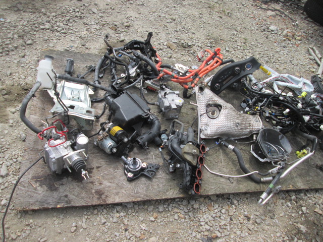 фото №4, Компрессор кондиционера коллектор yaris гибрид