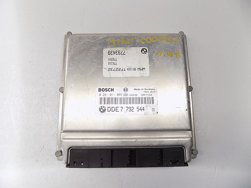 фото №1, Бортовой компьютер двигателя mini cooper one r50 1.4d 0281011085