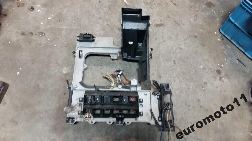 фото №1, Mercedes atego основание рамка кронштейн электрика