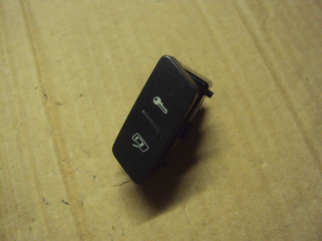 фото №1, Выключатель центрального правый перед vw phaeton