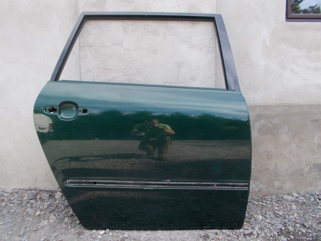 фото №2, Дверь правое задние правый задняя toyota avensis verso