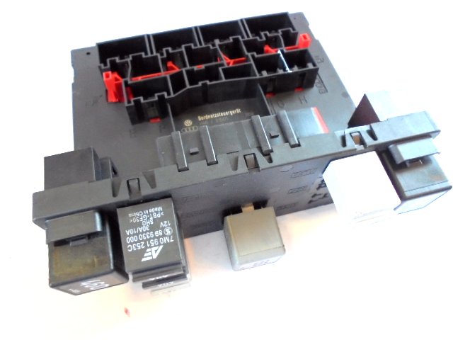 фото №1, Vw eos 2006r 2.0 fsi блок керування блок управління бортовою мережею 3c0937049q