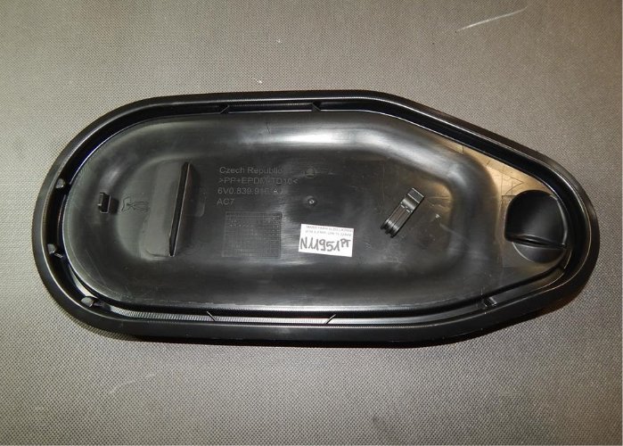 фото №1, Skoda fabia iii захист двері правий задня 6v0839916a