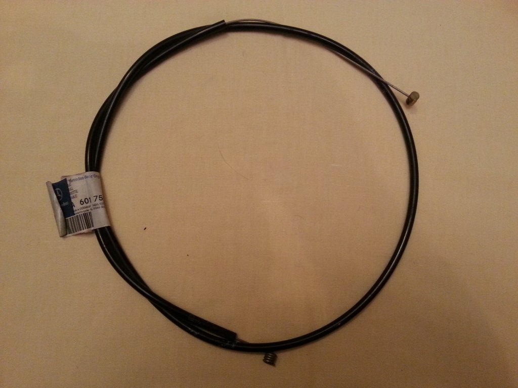 фото №1, Mercedes 207,208 трос капот двигателя 6017500159