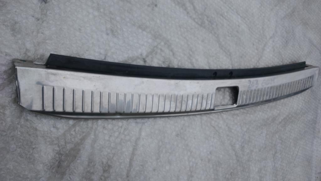 фото №1, Mercedes c w203 молдинг хром na pas задняя kombi