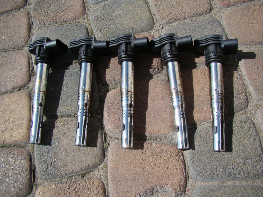 фото №1, Vw new beetle 2.5 usa котушка запалювання 07k905715