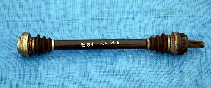 фото №1, Bmw 1 e87 e90 привідний вал półośka 7547628 бензин kompl.