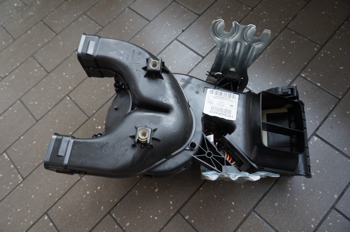 фото №1, Отопитель задняя задняя mercedes ml w166 a1668300008