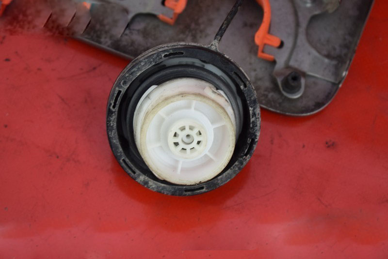 фото №4, Кришка заливної пального nissan sentra 5 v sedan 04r