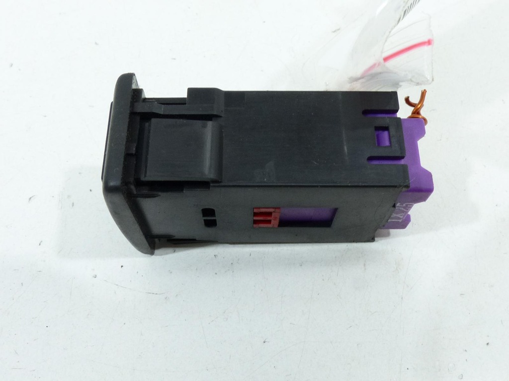 фото №4, Перемикач багажника sp241-202 suzuki kizashi