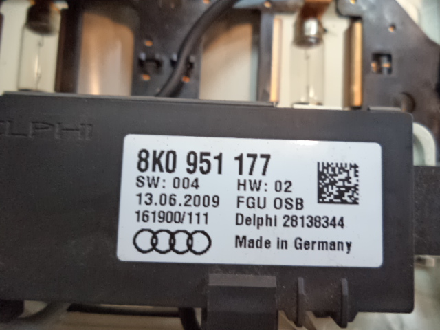 фото №5, Audi a4 8k0 8-15 лампа освітлення кабіни салону датчик руху 8t0947135b