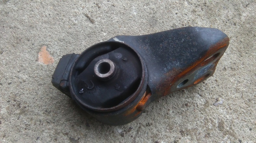 фото №1, Mazda mpv 2.0 citd подушка коробки