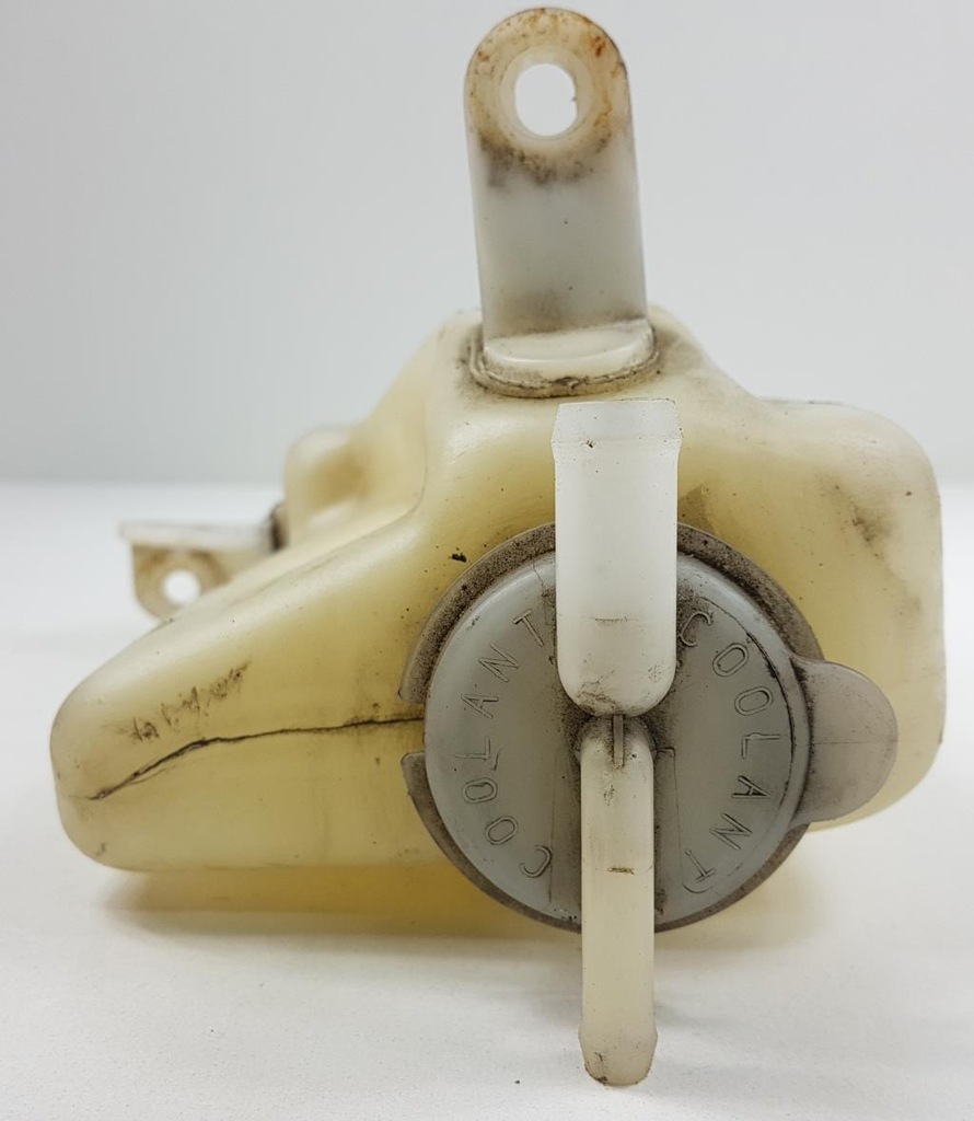 фото №6, Бачок омивача задня mitsubishi carisma