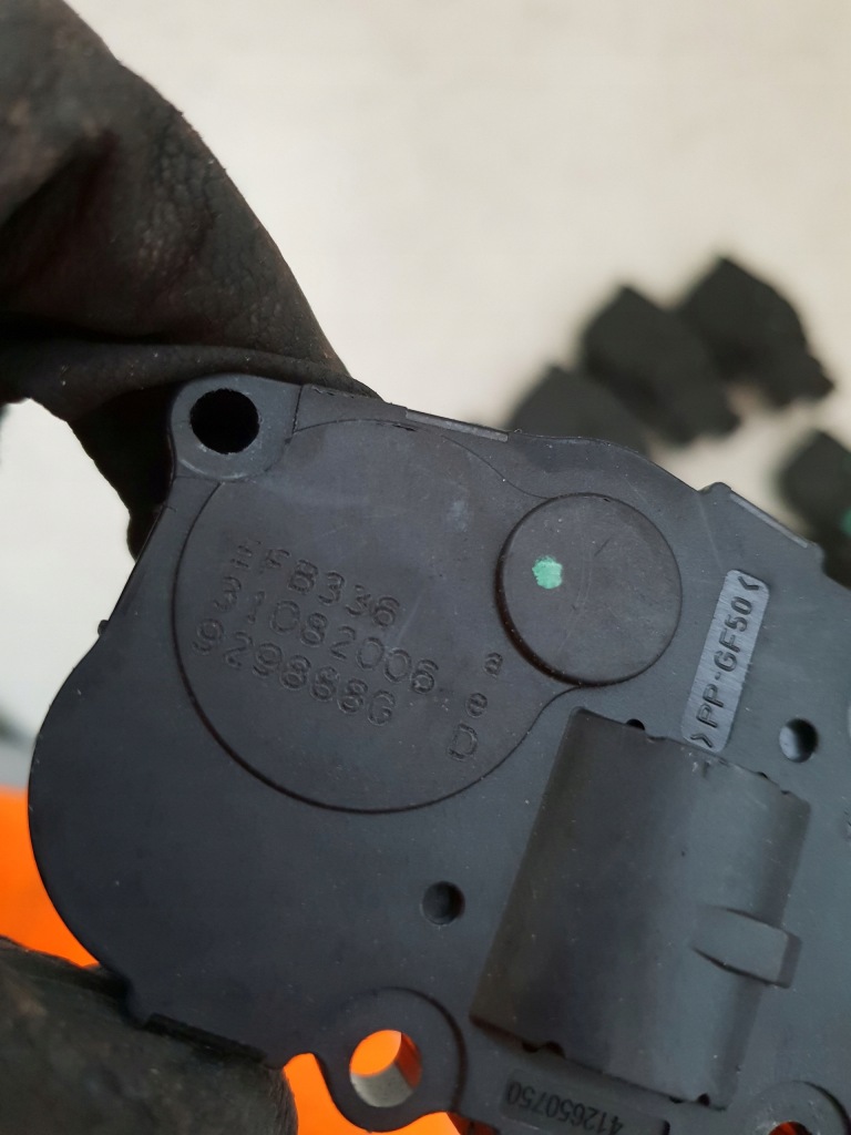 фото №2, Моторчик отопителя mercedes r w251 w164 fv