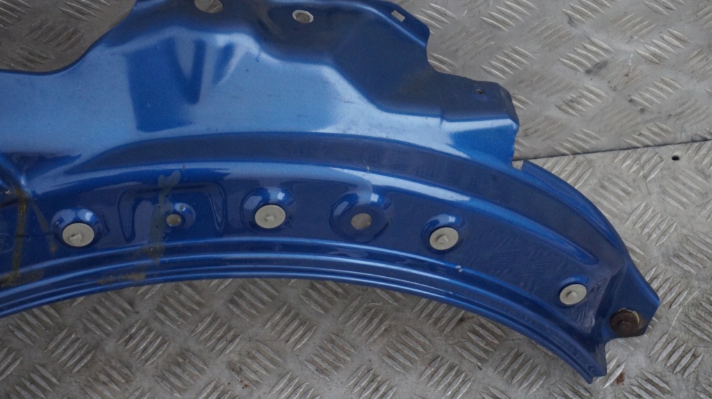 Mini cooper r56 крило правий lightning blue a63 Ціна