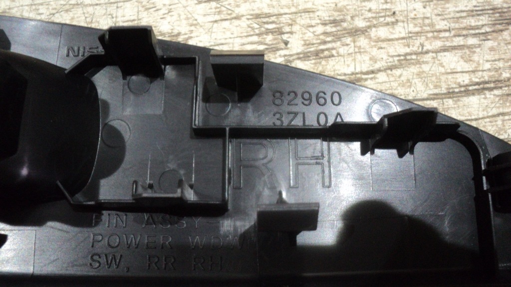 фото №9, Переключатель выключатель стекло задняя nissan pulsar 15r-