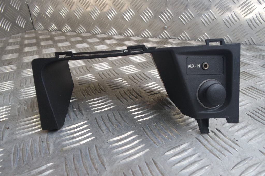 фото №1, Bmw x1 e84 панель usb