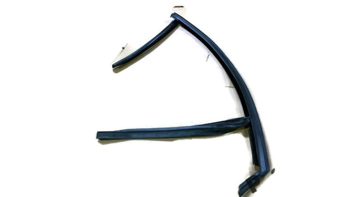 фото №1, Уплотнители прокладка кромка дверь ford mondeo mk4 правый перед 2007-2014