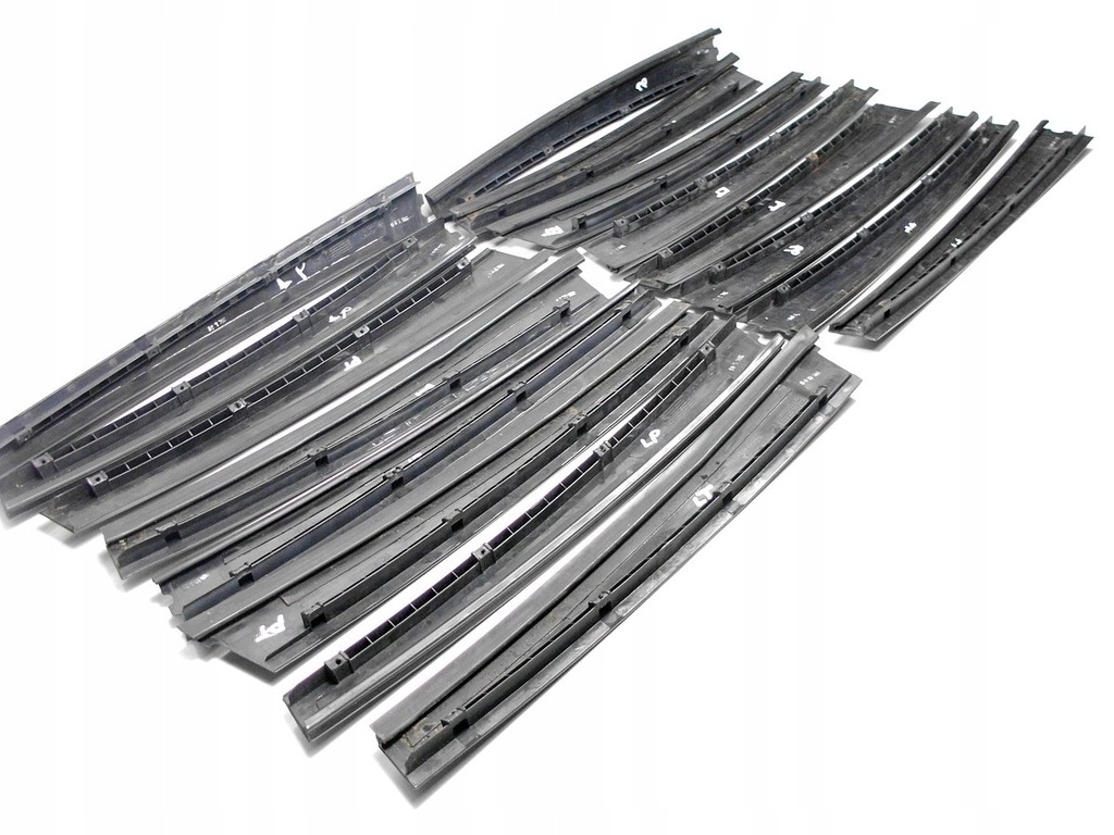 фото №7, Ssangyong rexton молдинг накладка na двері захист правий задня з trójkątem