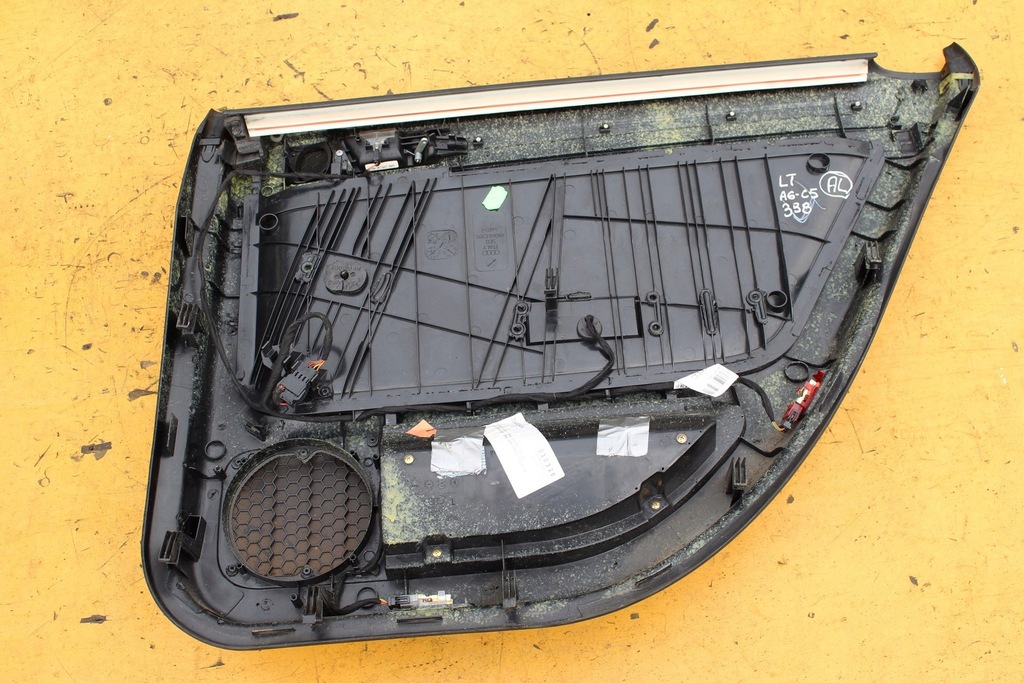 фото №6, Обивка обшивка левый задняя audi a6 c5