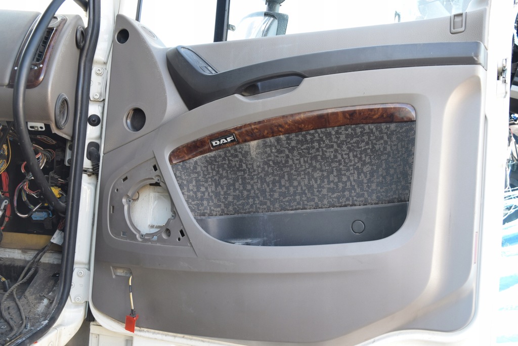 фото №1, Оббивка двері обшивка daf xf 105