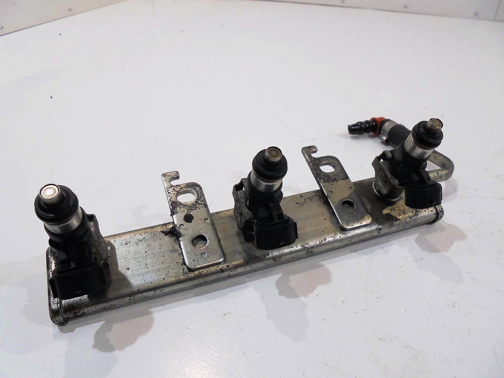 фото №1, Молдинг впрыскная smart fortwo ii a1320100000