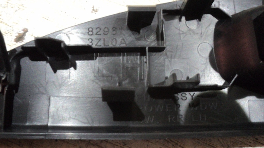 фото №5, Переключатель выключатель стекло задняя nissan pulsar 15r-