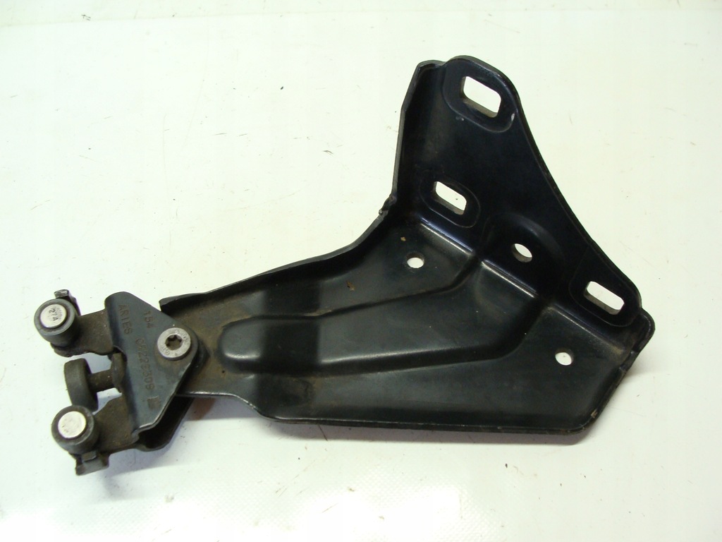 фото №1, Opel combo c направляющая дверь раздвижных 09179776