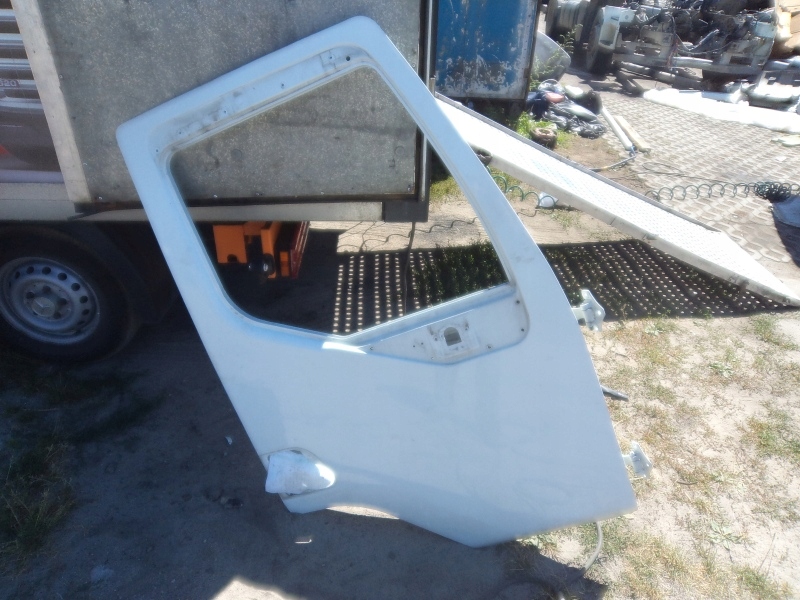 Купить Дверь правое renault premium dxi голый