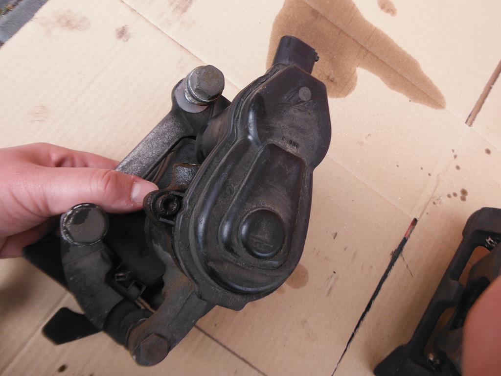 фото №2, Audi a5 8t sportback 1.8 tfsi суппорт суппорты задняя