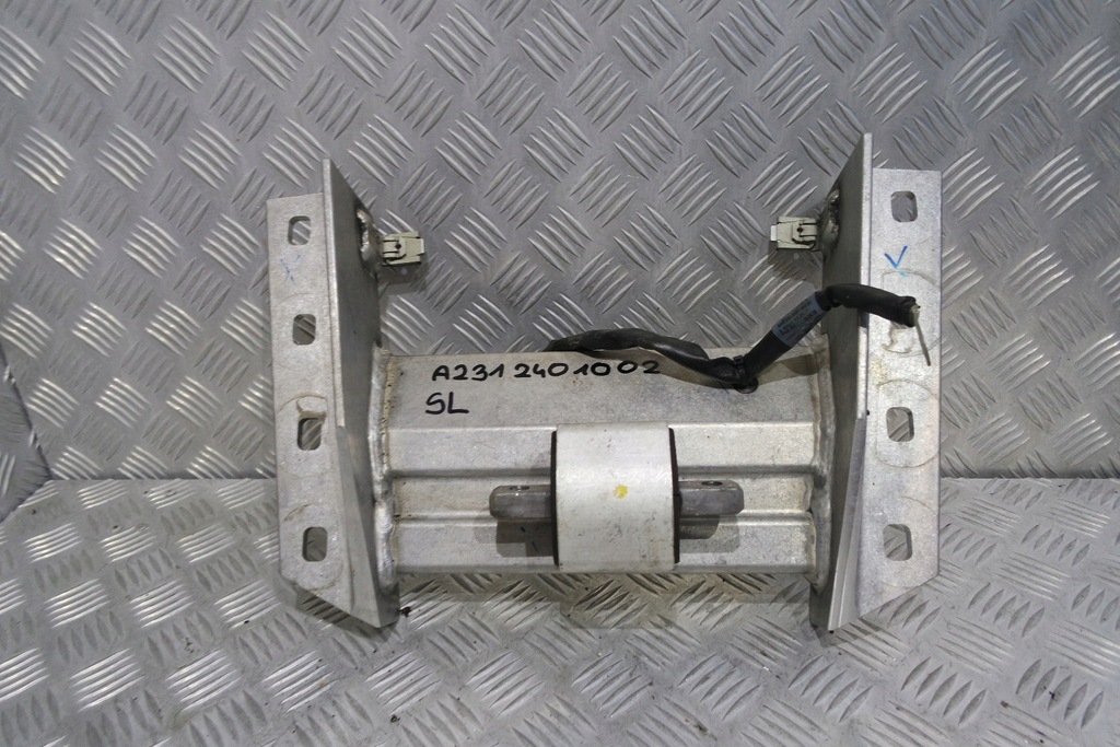 фото №1, Mercedes sl r231 кронштейн коробки опора 2312401002