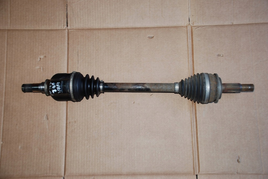 фото №1, Toyota auris 1.4 vvti 07-13 приводной вал левая