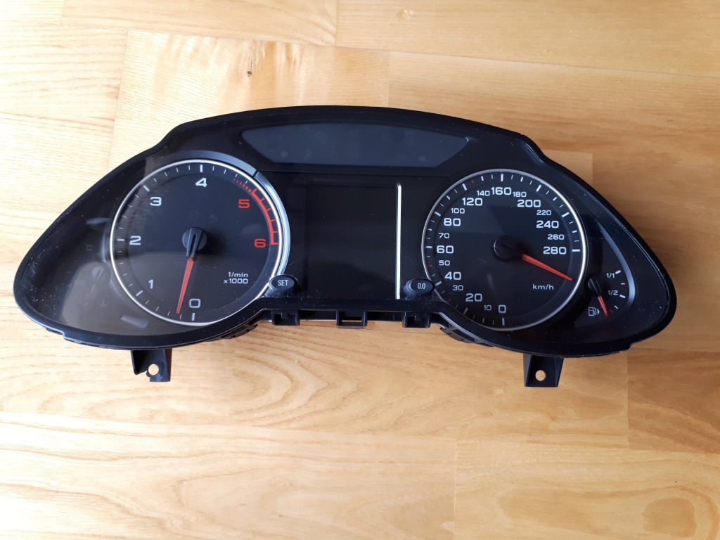 Купити Прилади лічильник audi q5 8r0920900g дизель