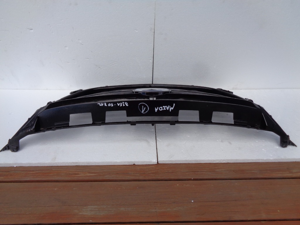 фото №3, Mazda 3 решётка радиатора решётка радиатора bje1-50712 лак оригинал